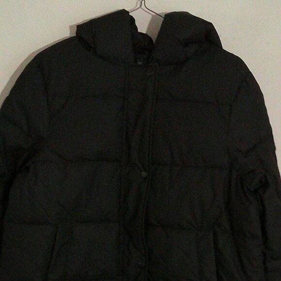 NWT Black Hooded Puffer Long Quilted Coat 100% Polyurethane Polyester Lining - Picture 2 of 11